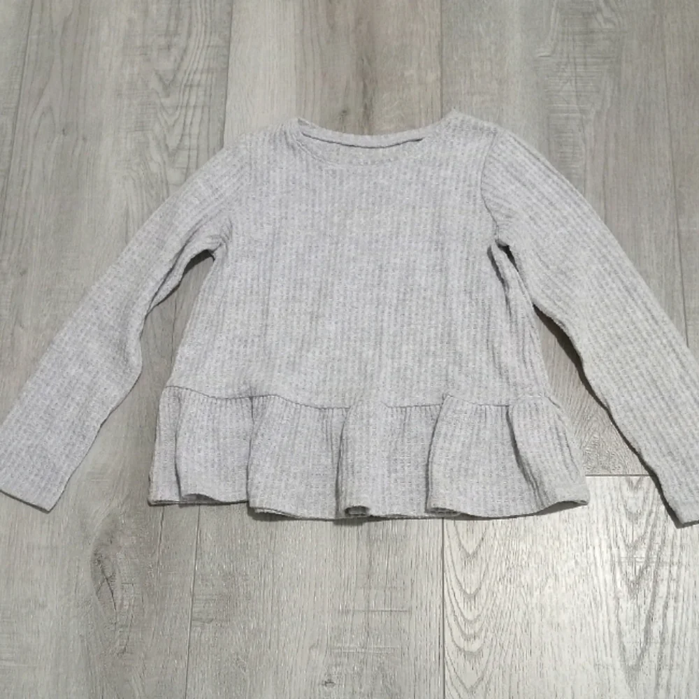 Kids Gray Long Sleeve Top - Picture 1 of 2